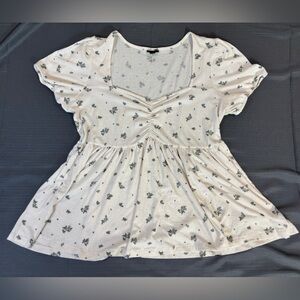 Torrid Floral Babydoll Blouse Size 2 2X Ivory Blue Cottagecore Ribbed Knit